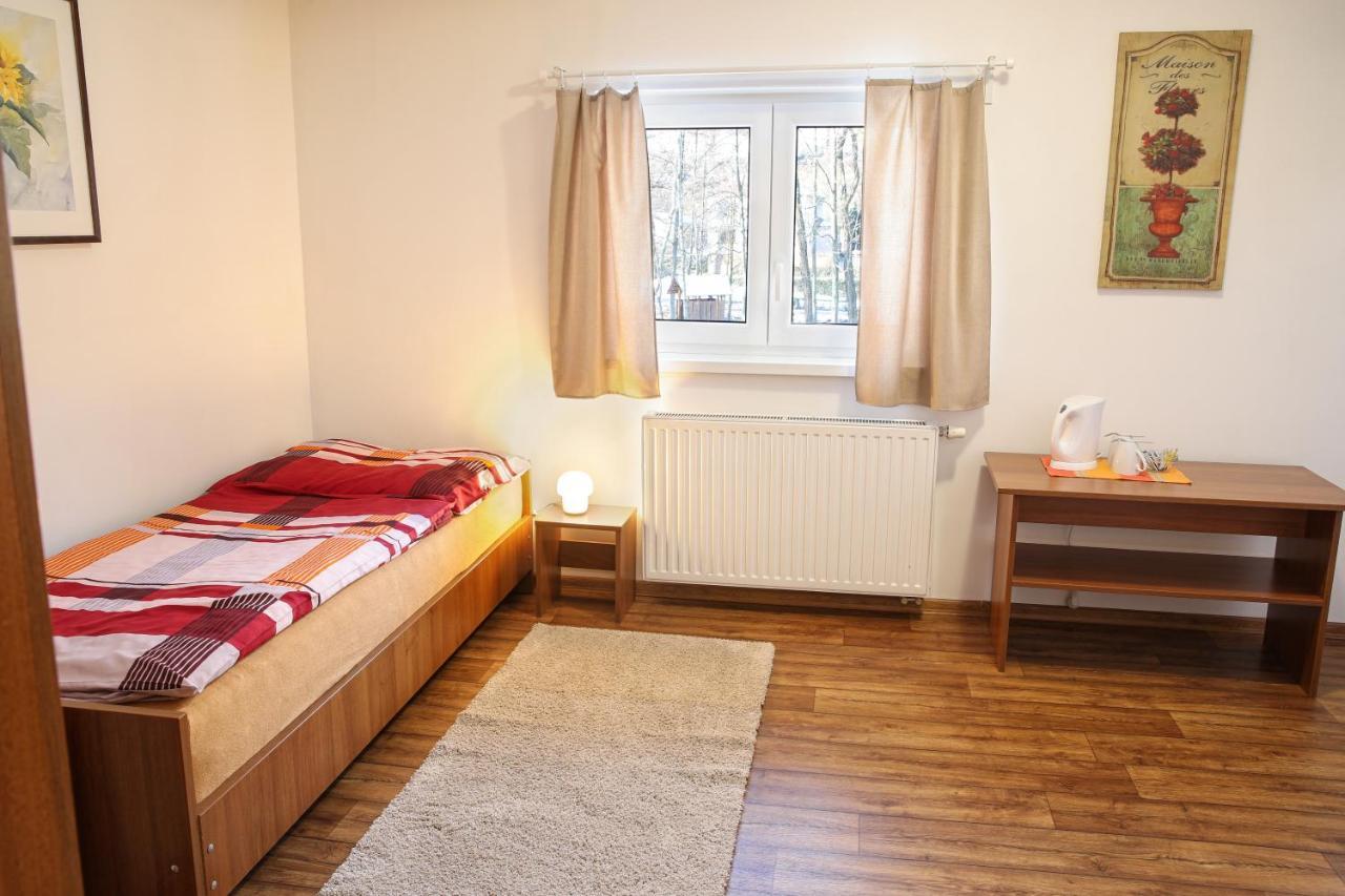 Penzion Tyra Trinec Exteriör bild