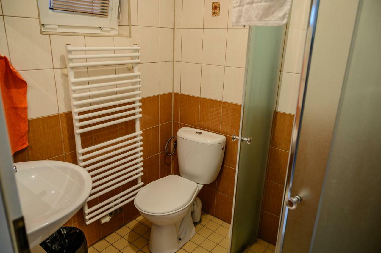 Penzion Tyra Trinec Exteriör bild